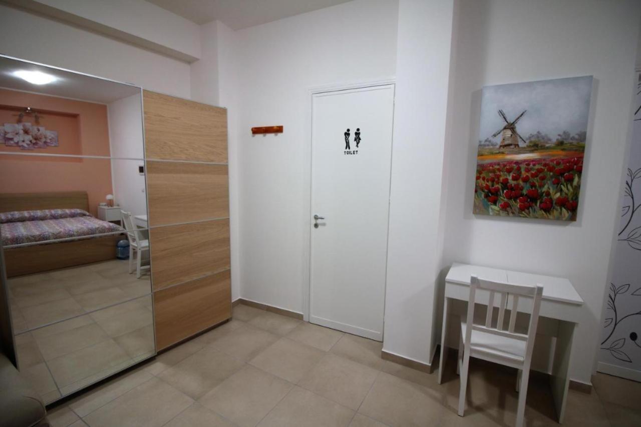 La Rosatea Rooms 몬레알레 외부 사진